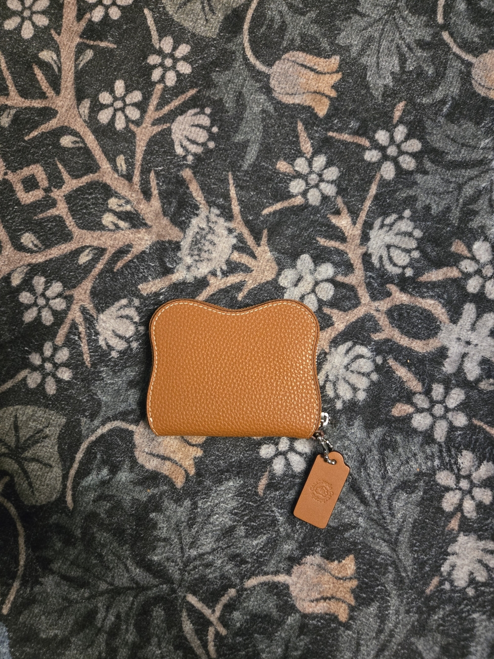Coach Pebbled Leather Wavy Zip Around Wallet - Picture 4 of 5